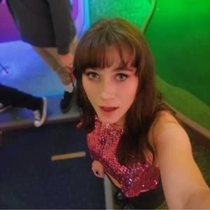 Meet your Posher, Lily